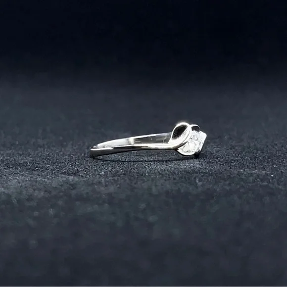 STERLING SILVER ENGAGEMENT RING - Picture 2 of 3